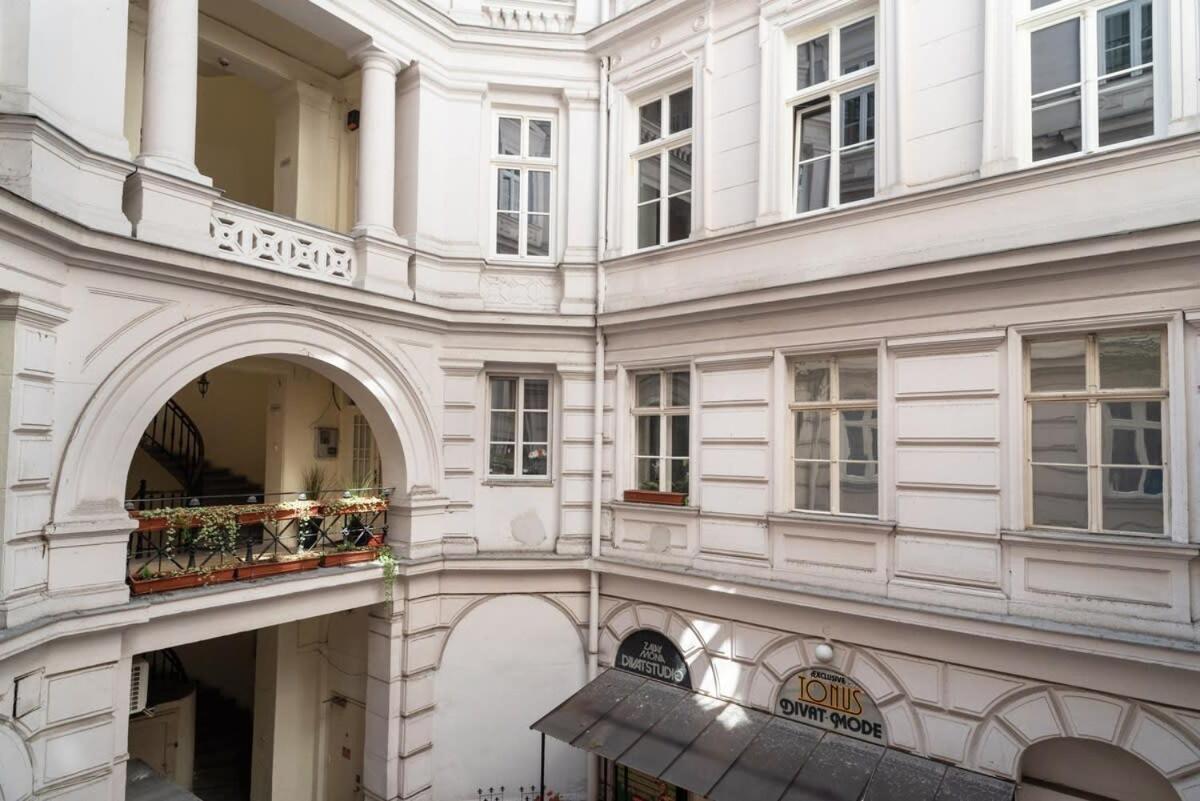 New Spacious Apartment At Superb Location Будапешт Экстерьер фото